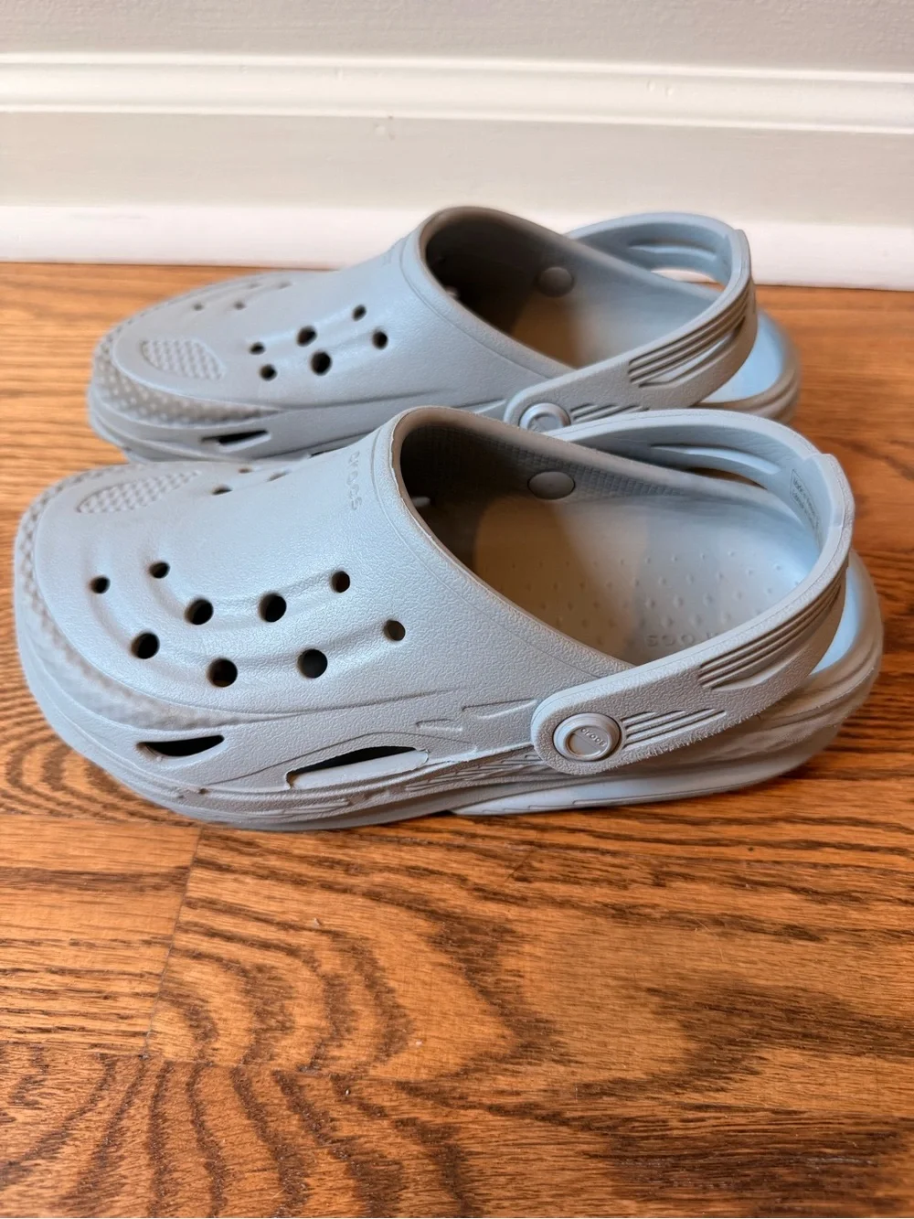 CROCS Off Grid Kids Clog - Light Gray Youth 2 - Picture 2 of 4